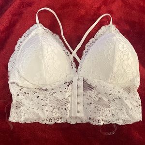 Bozzolo, White crop top, spaghetti strap lace top